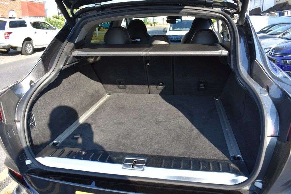 2021 ASTON MARTIN DBX 2021 ASTON MARTIN DBX