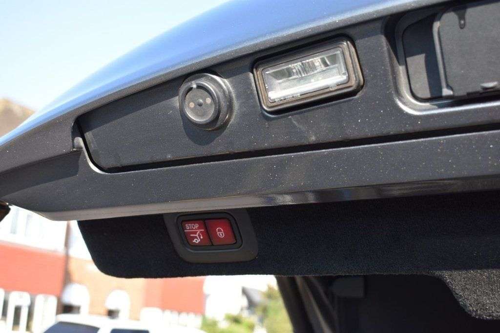 2021 ASTON MARTIN DBX 2021 ASTON MARTIN DBX