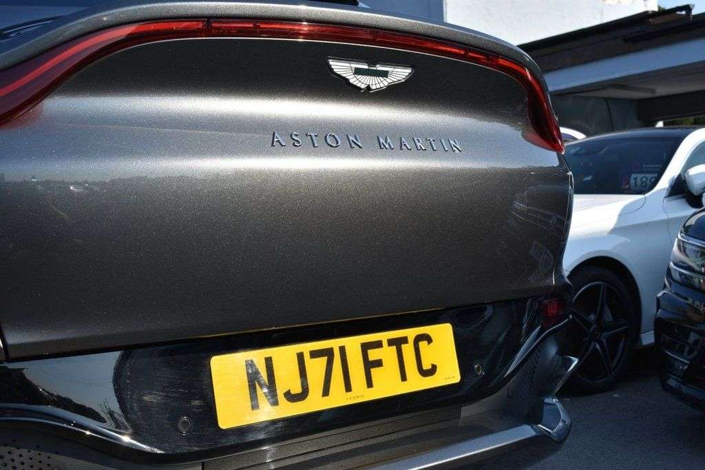 2021 ASTON MARTIN DBX 2021 ASTON MARTIN DBX