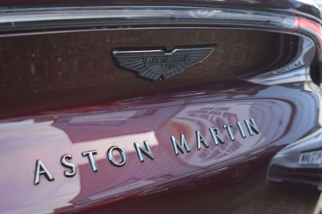 2021 ASTON MARTIN DBX 2021 ASTON MARTIN DBX