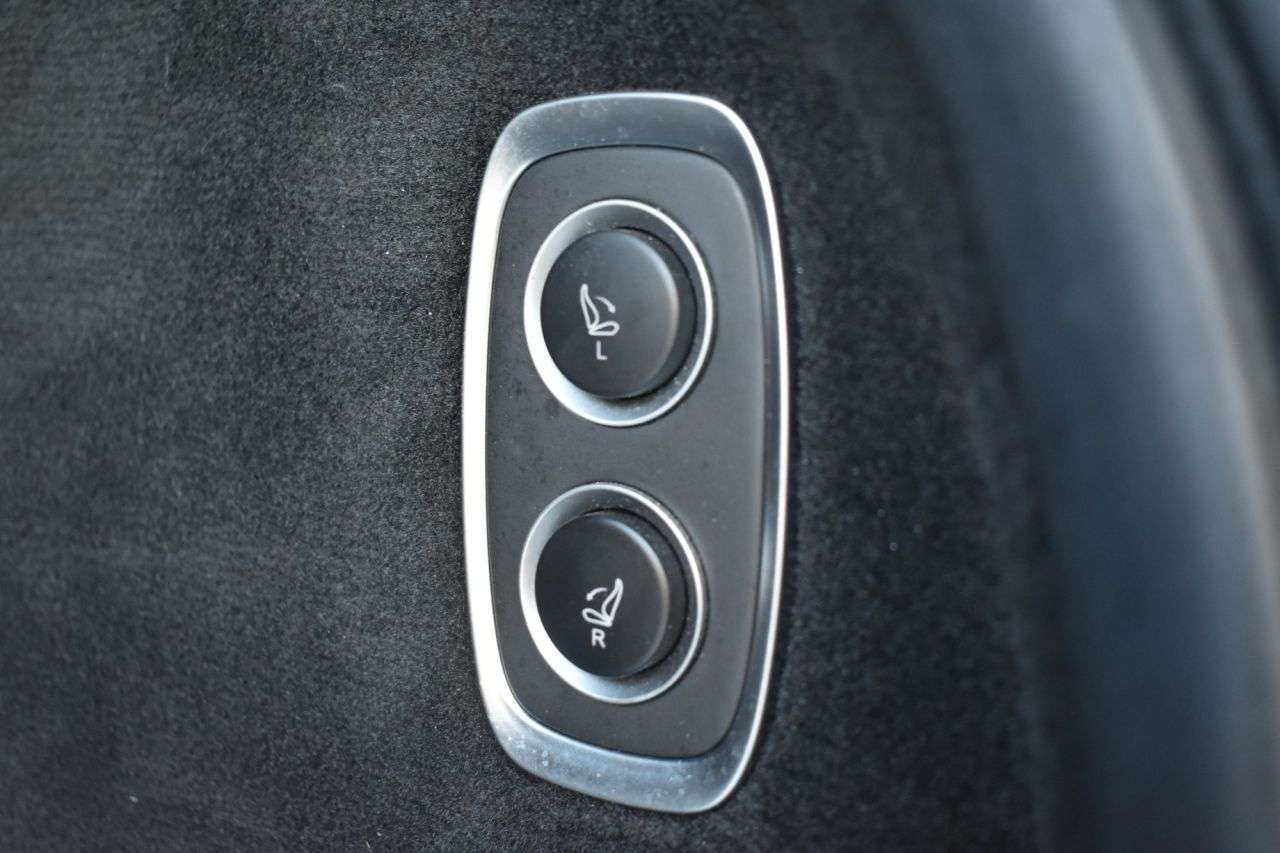 2021 ASTON MARTIN DBX 2021 ASTON MARTIN DBX