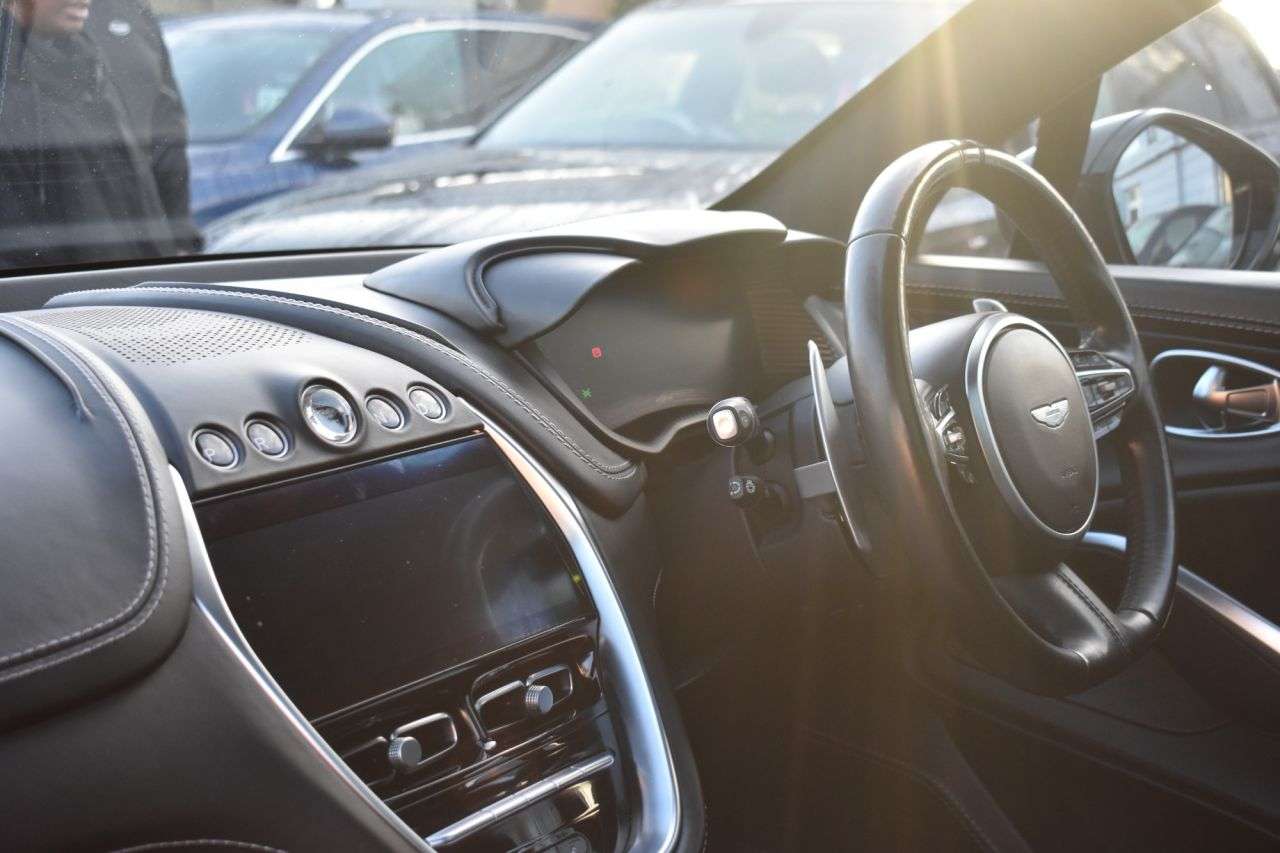 2021 ASTON MARTIN DBX 2021 ASTON MARTIN DBX