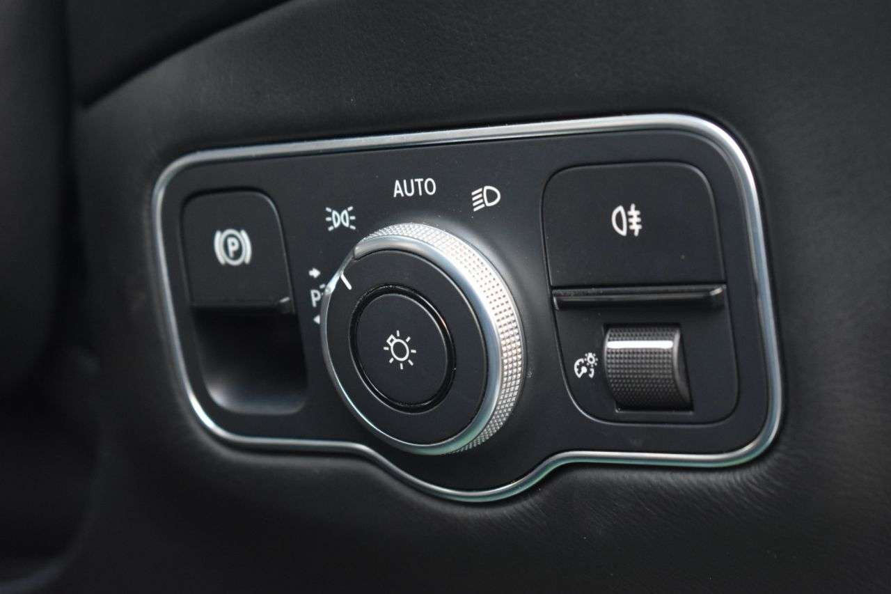 2021 ASTON MARTIN DBX 2021 ASTON MARTIN DBX