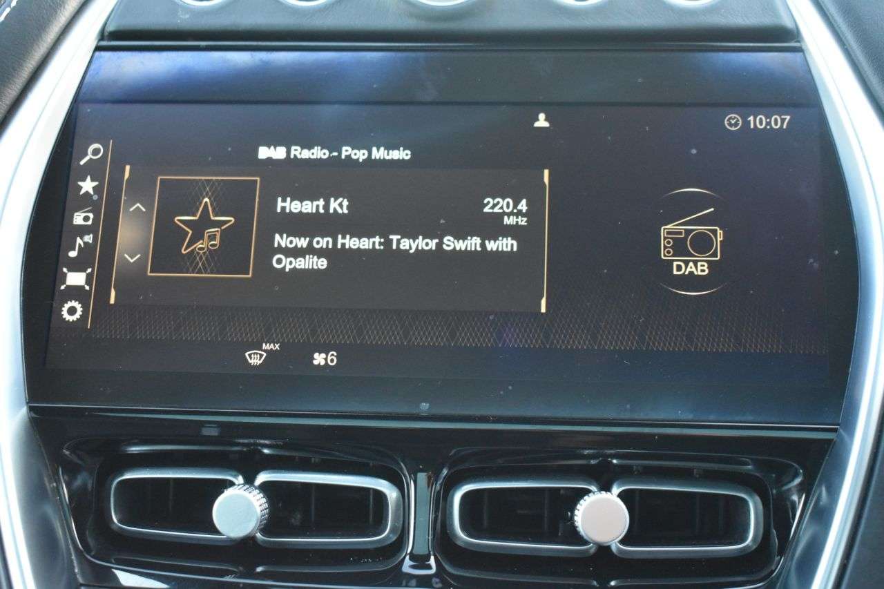 2021 ASTON MARTIN DBX 2021 ASTON MARTIN DBX