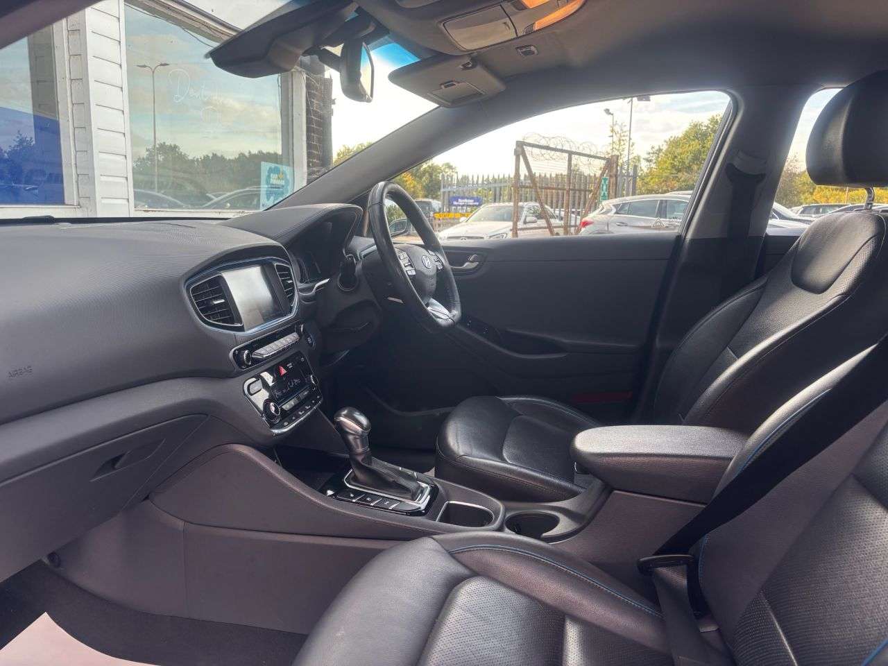 0 HYUNDAI IONIQ 0 HYUNDAI IONIQ