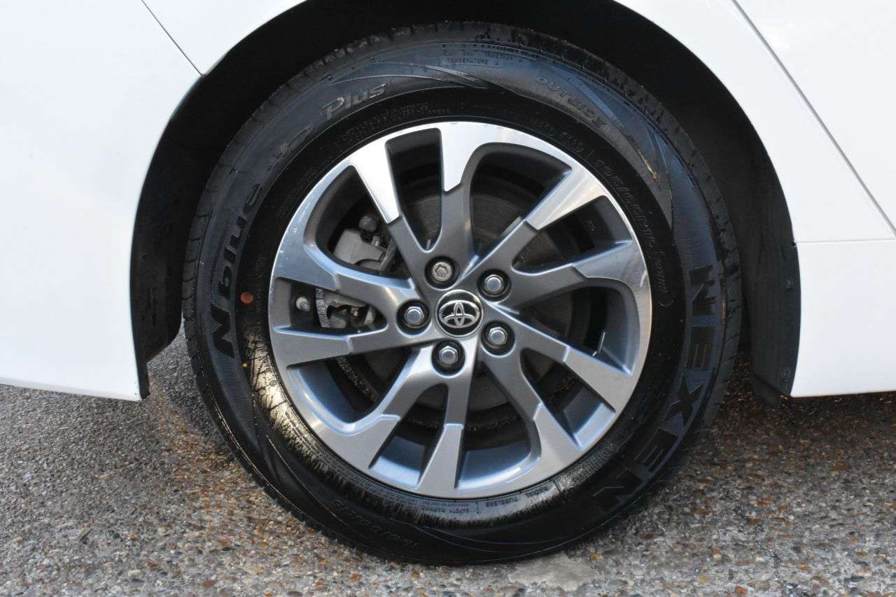 2021 TOYOTA PRIUS 2021 TOYOTA PRIUS