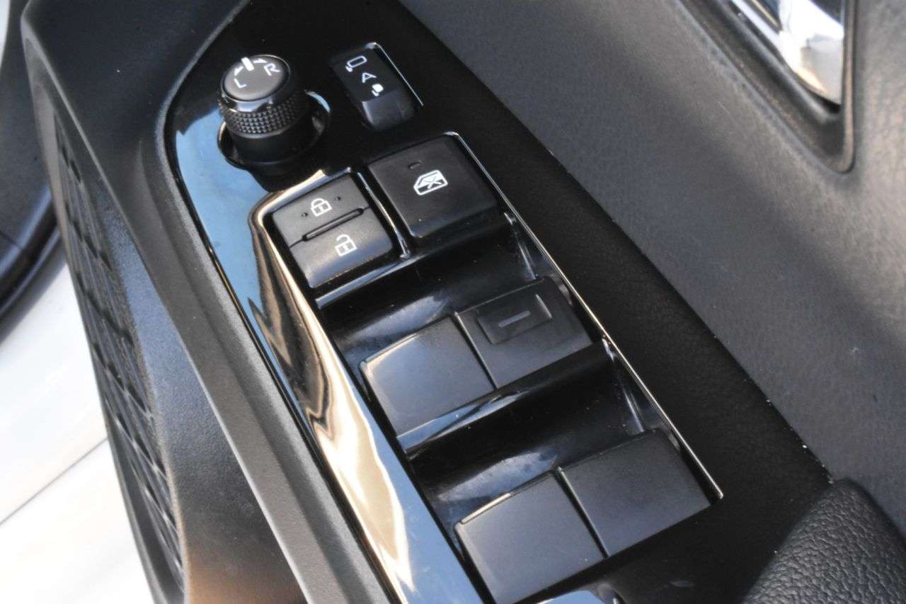 2021 TOYOTA PRIUS 2021 TOYOTA PRIUS