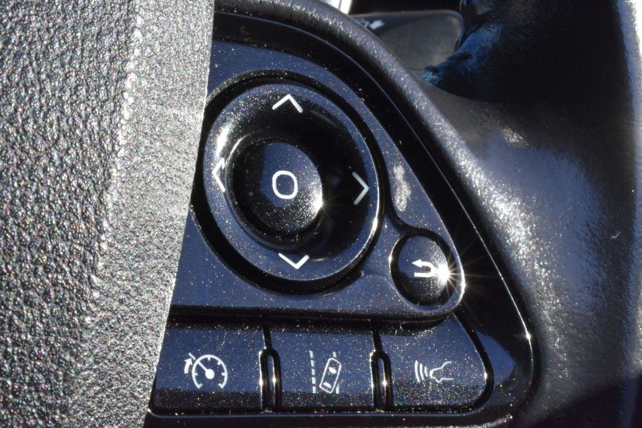 2021 TOYOTA PRIUS 2021 TOYOTA PRIUS