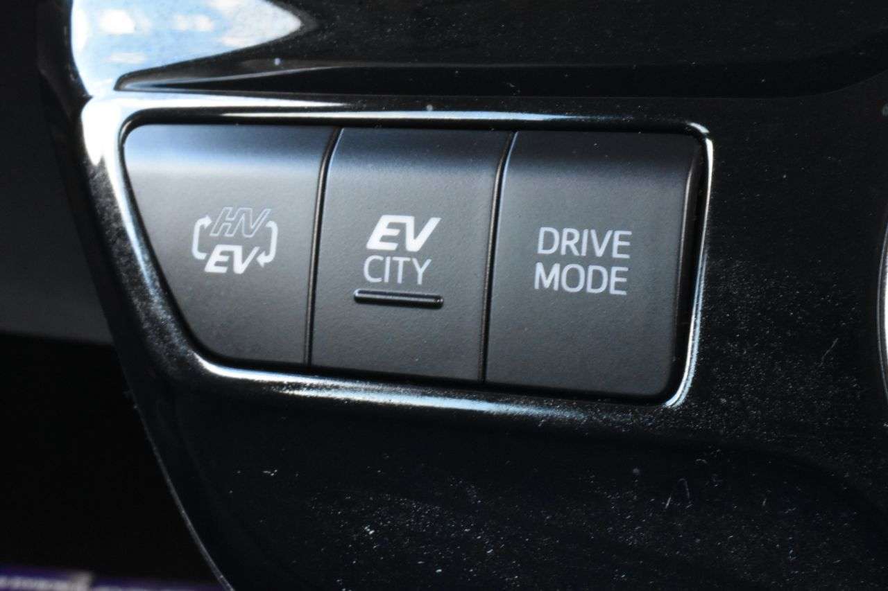 2021 TOYOTA PRIUS 2021 TOYOTA PRIUS