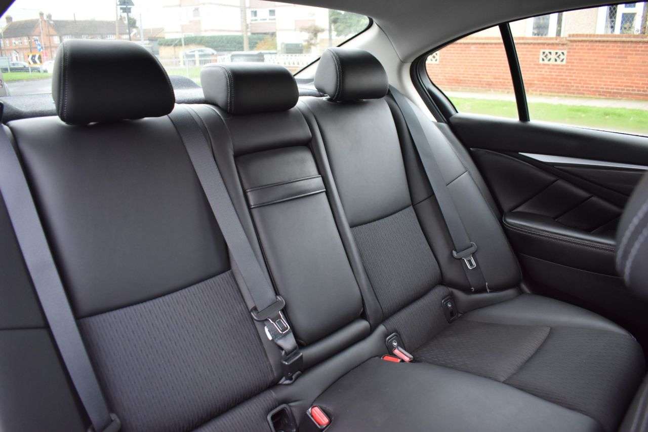 2015 INFINITI Q50 2015 INFINITI Q50