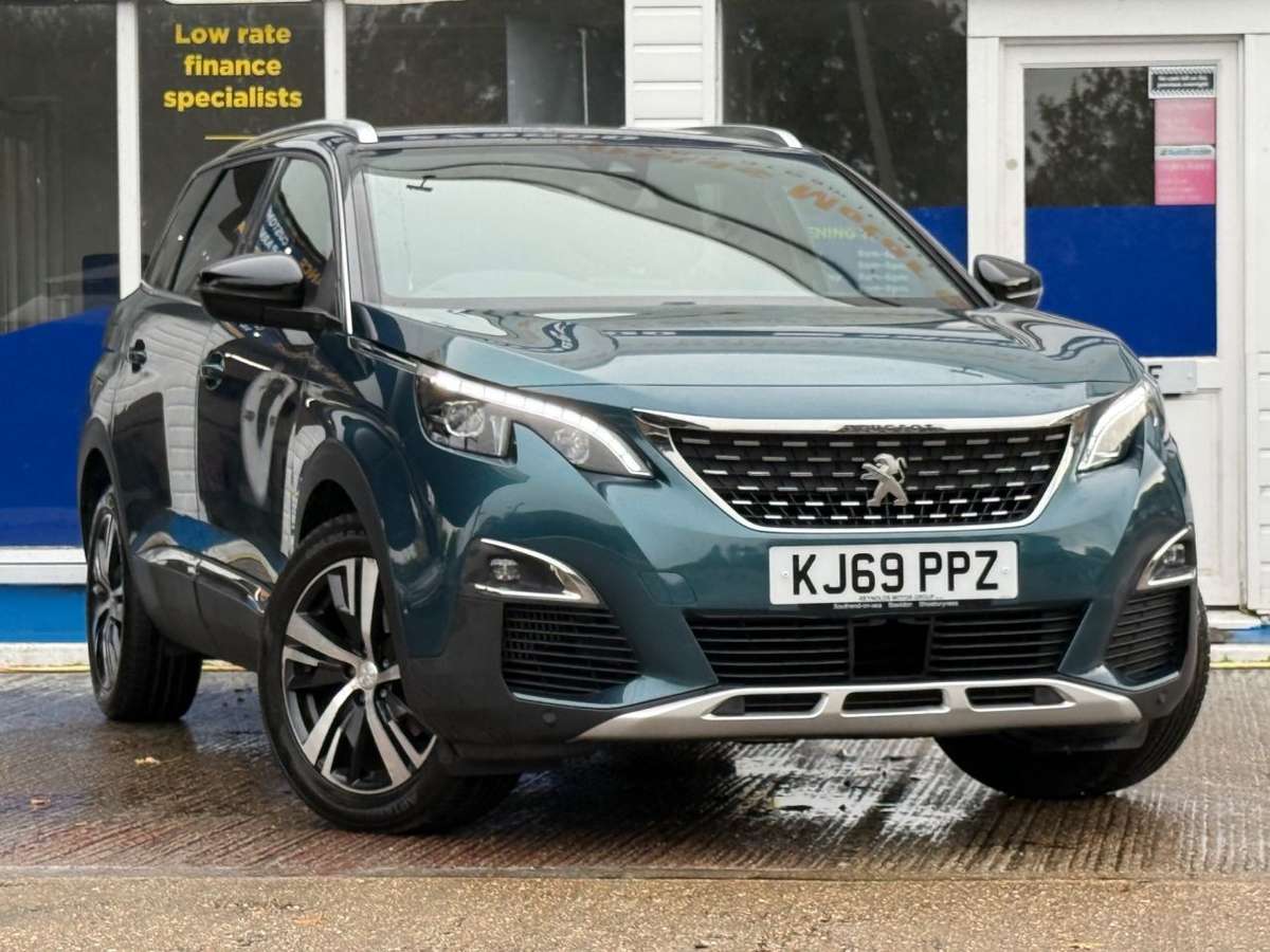 Check out this Peugeot 5008 2020 Diesel Automatic