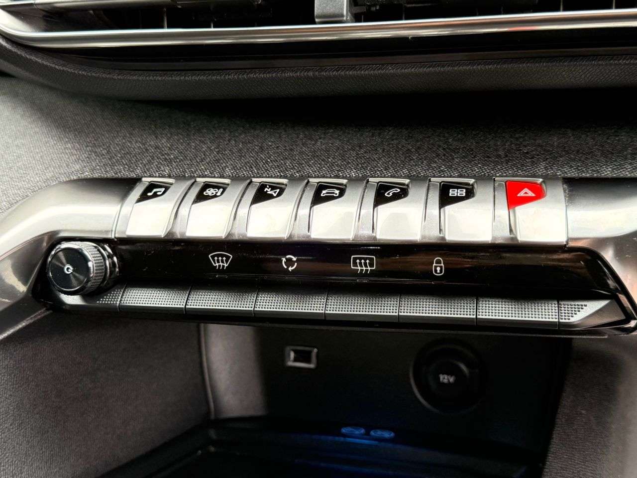 2020 PEUGEOT 5008 2020 PEUGEOT 5008