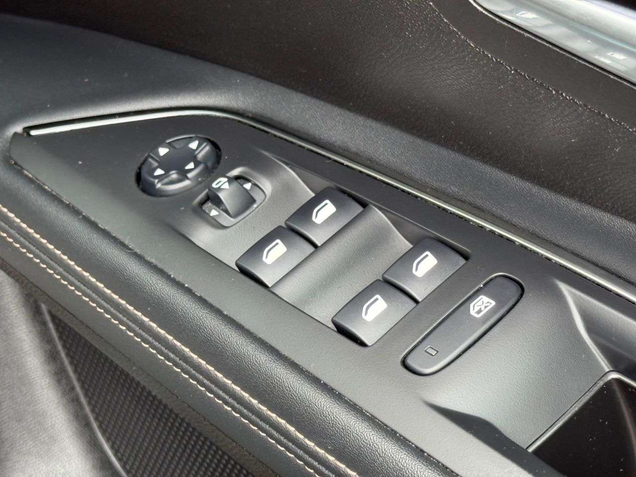 2020 PEUGEOT 5008 2020 PEUGEOT 5008