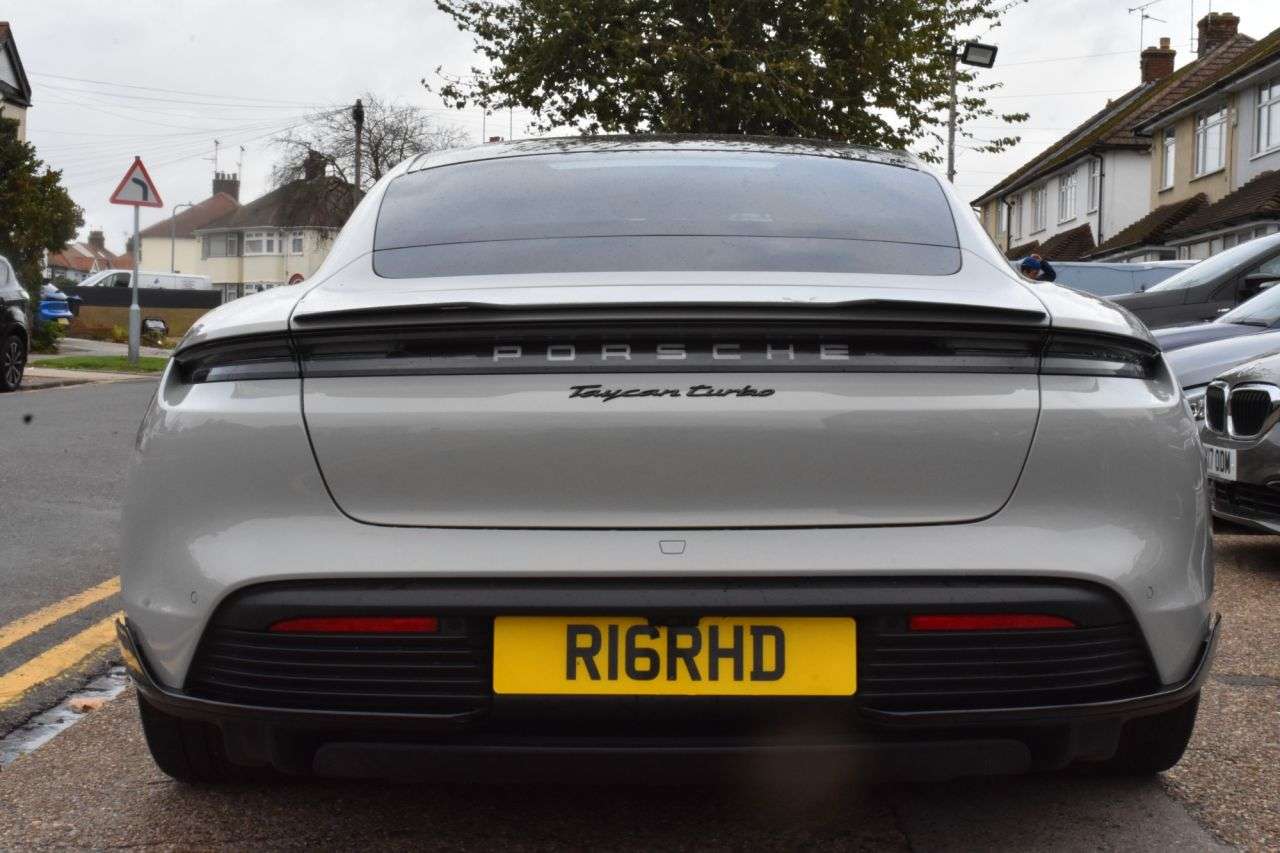 2020 PORSCHE TAYCAN 2020 PORSCHE TAYCAN