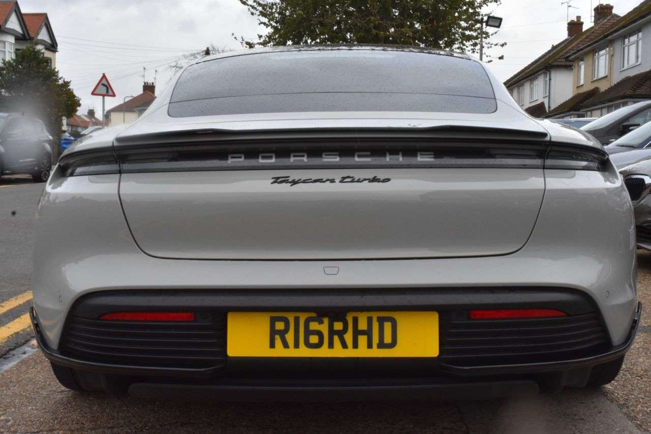 2020 PORSCHE TAYCAN 2020 PORSCHE TAYCAN
