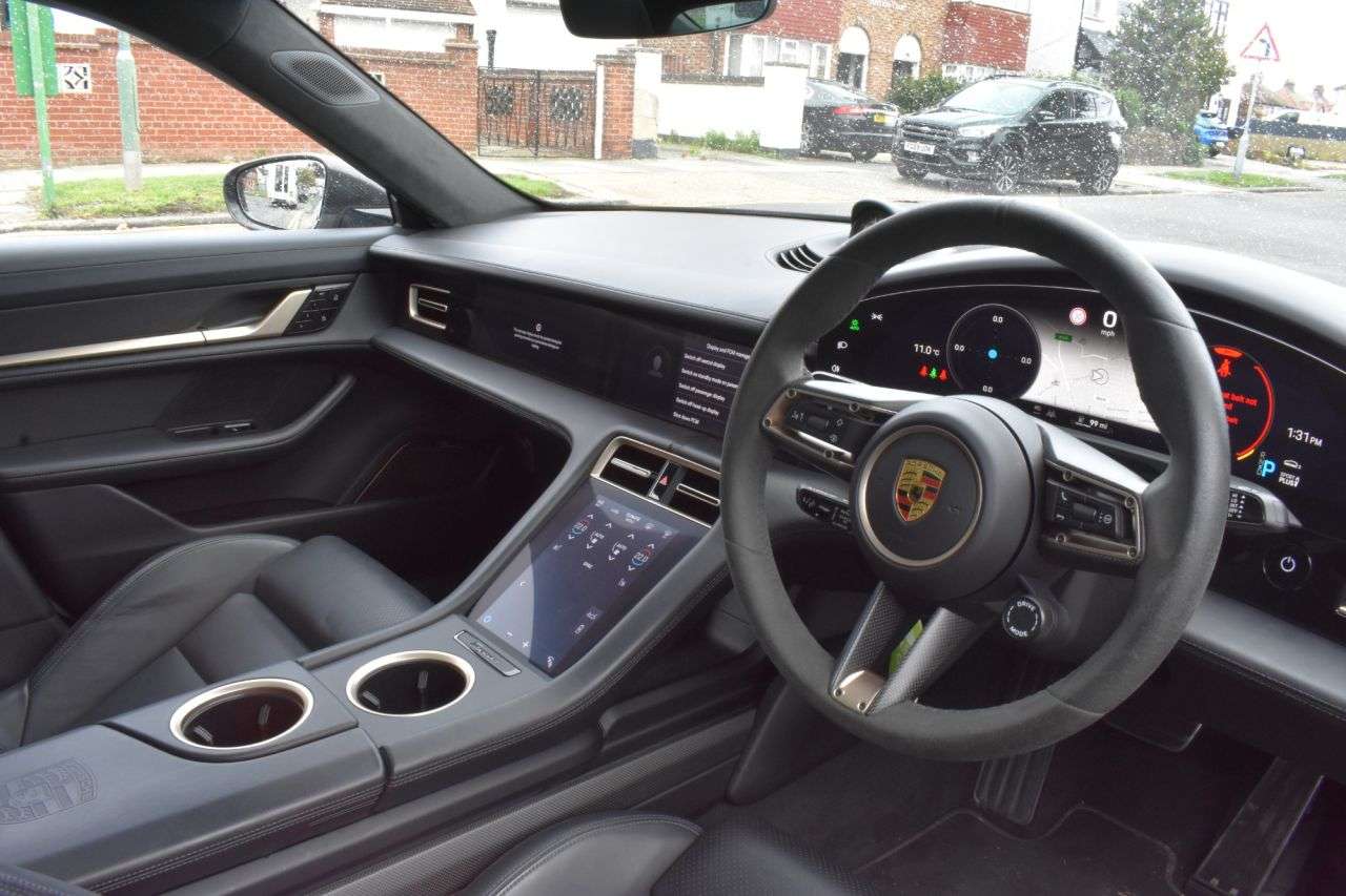 2020 PORSCHE TAYCAN 2020 PORSCHE TAYCAN