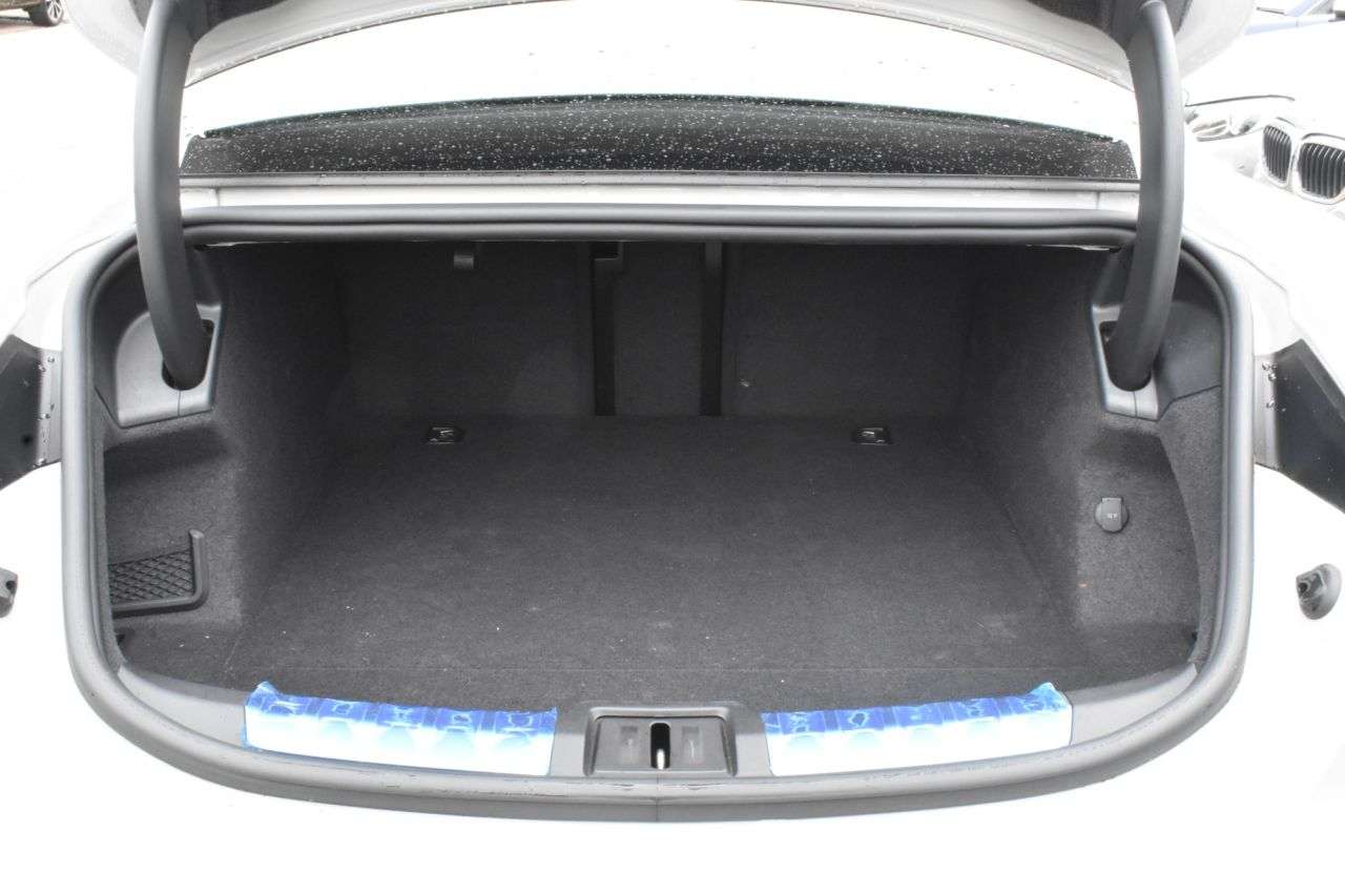 2020 PORSCHE TAYCAN 2020 PORSCHE TAYCAN