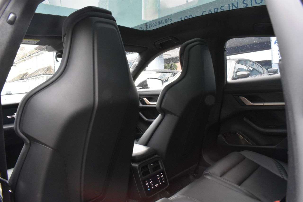 2020 PORSCHE TAYCAN 2020 PORSCHE TAYCAN