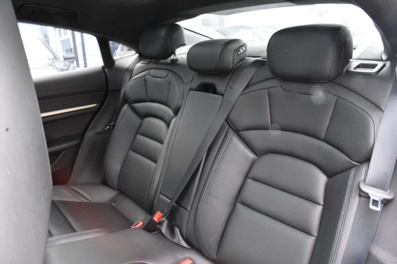 2020 PORSCHE TAYCAN 2020 PORSCHE TAYCAN