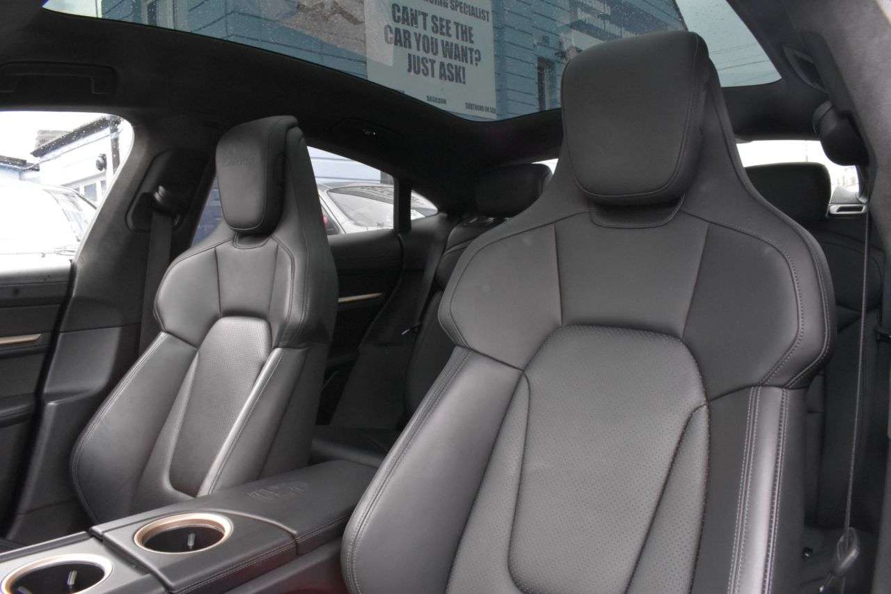 2020 PORSCHE TAYCAN 2020 PORSCHE TAYCAN