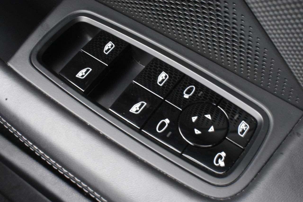 2020 PORSCHE TAYCAN 2020 PORSCHE TAYCAN