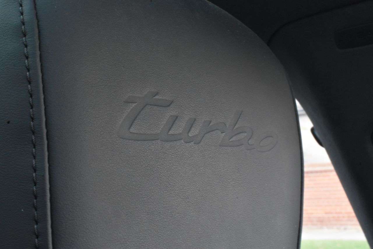 2020 PORSCHE TAYCAN 2020 PORSCHE TAYCAN