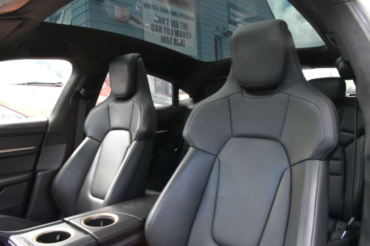 2020 PORSCHE TAYCAN 2020 PORSCHE TAYCAN