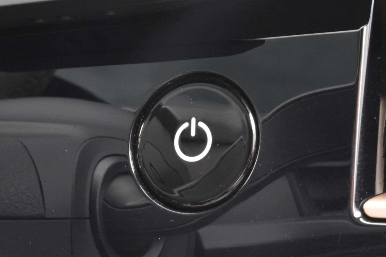 2020 PORSCHE TAYCAN 2020 PORSCHE TAYCAN