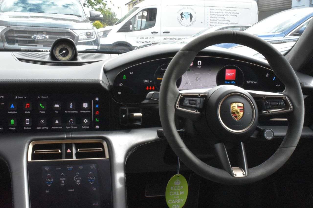 2020 PORSCHE TAYCAN 2020 PORSCHE TAYCAN