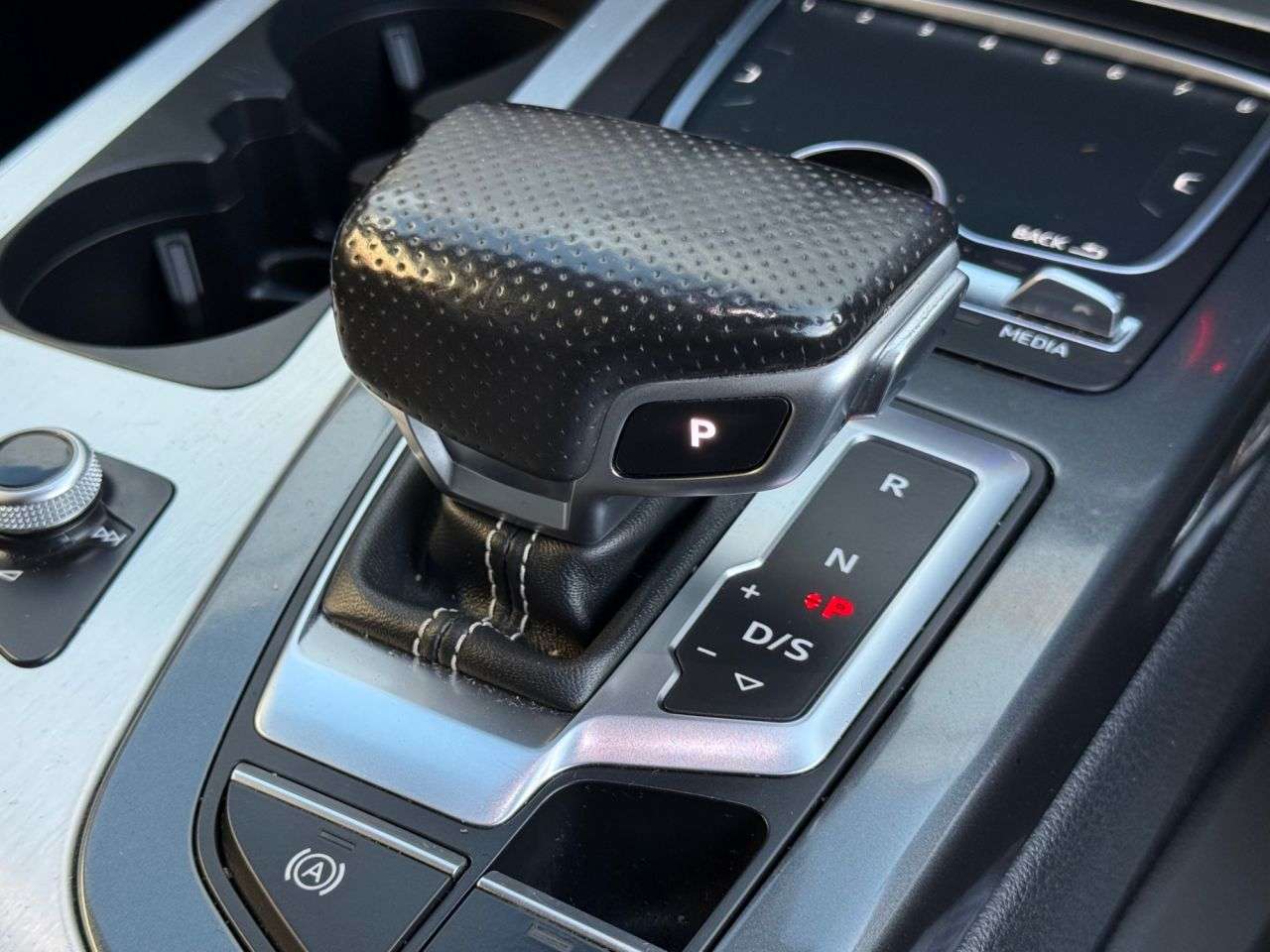 2016 AUDI Q7 2016 AUDI Q7