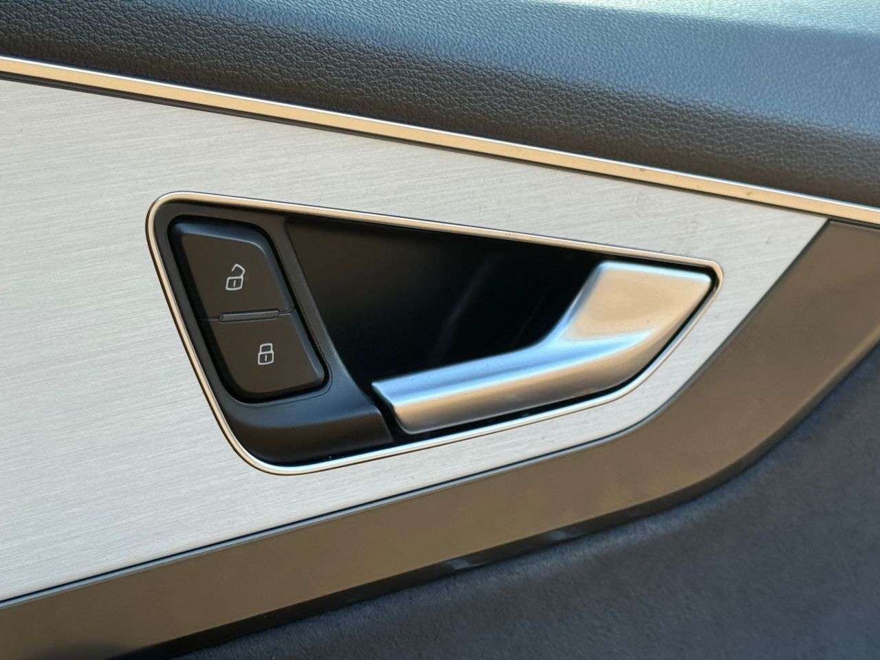 2016 AUDI Q7 2016 AUDI Q7