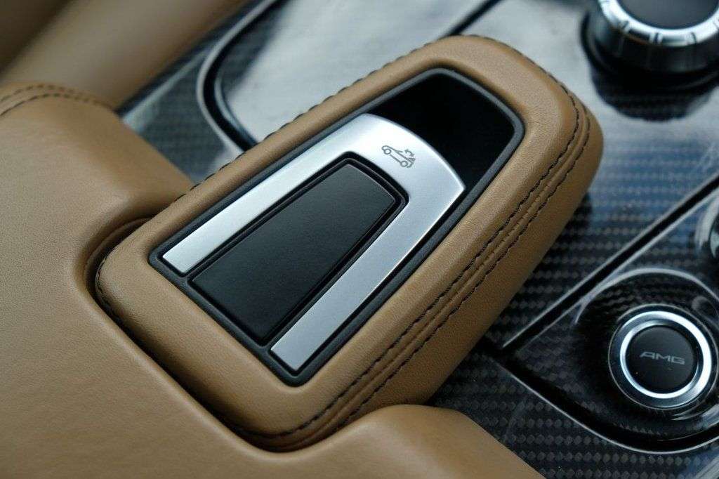 2011 MERCEDES SLS 2011 MERCEDES SLS