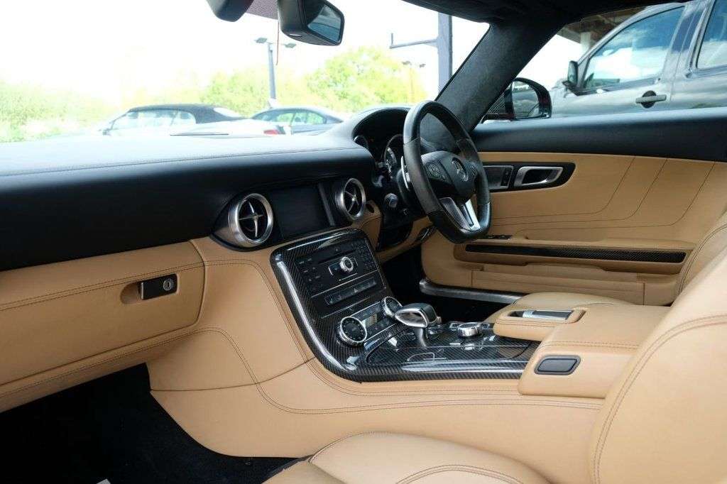 2011 MERCEDES SLS 2011 MERCEDES SLS