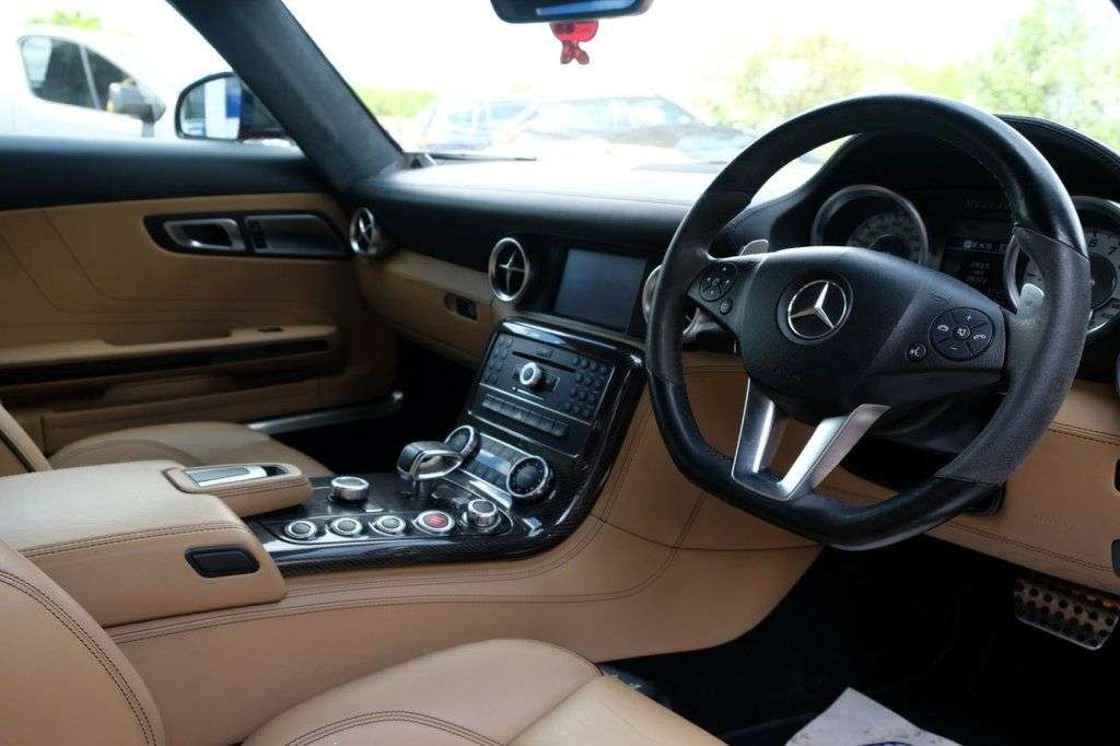 2011 MERCEDES SLS 2011 MERCEDES SLS
