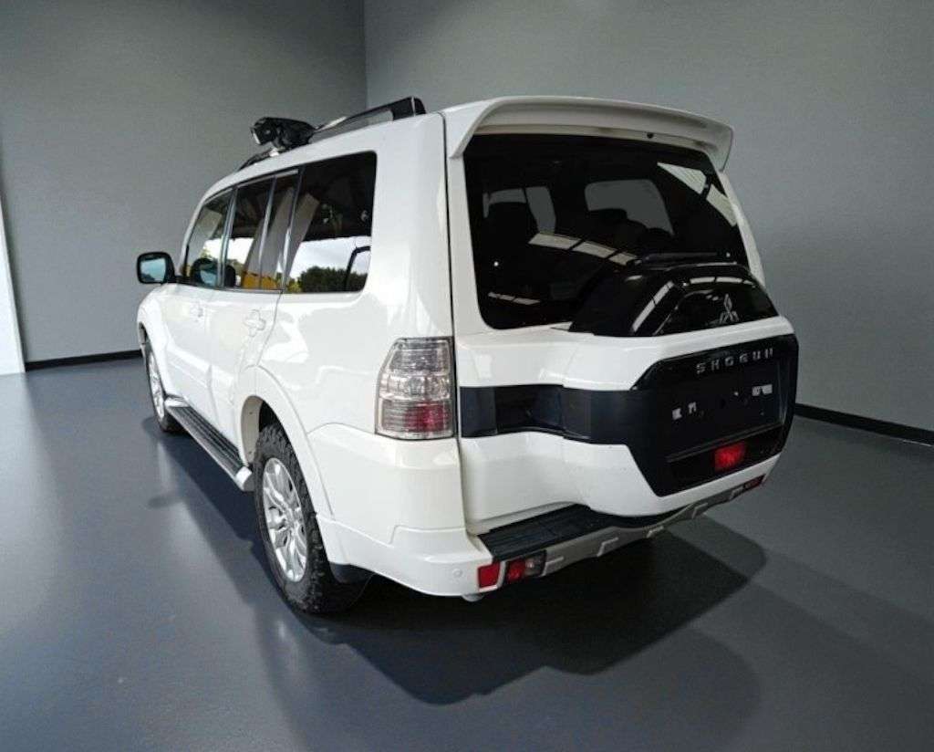 2018 MITSUBISHI SHOGUN 2018 MITSUBISHI SHOGUN