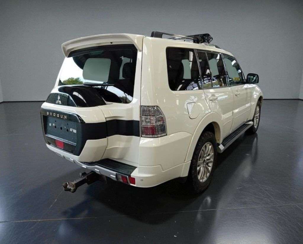 2018 MITSUBISHI SHOGUN 2018 MITSUBISHI SHOGUN