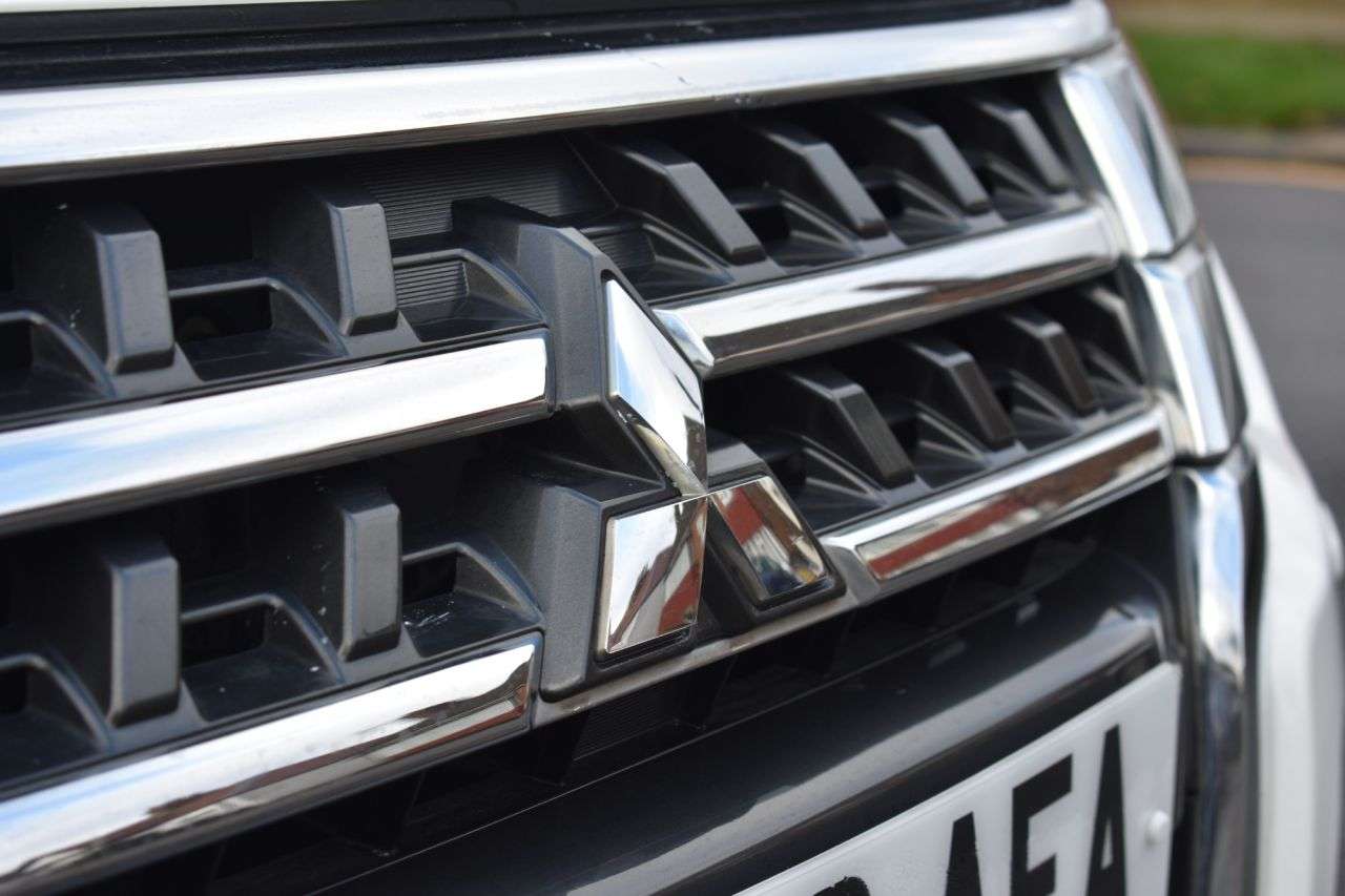 2018 MITSUBISHI SHOGUN 2018 MITSUBISHI SHOGUN