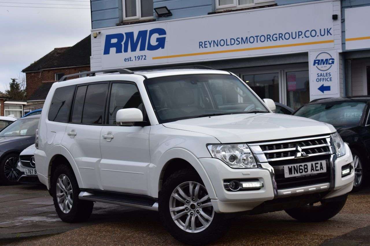 A 2018 MITSUBISHI SHOGUN 1 OWNER 7 SEATS AUTOMATIC 3.2 | DI-DC | SG3 | DIESEL | AUTOMATIC | 4WD | LW A 2018 MITSUBISHI SHOGUN 1 OWNER 7 SEATS AUTOMATIC 3.2 | DI-DC | SG3 | DIESEL | AUTOMATIC | 4WD | LW