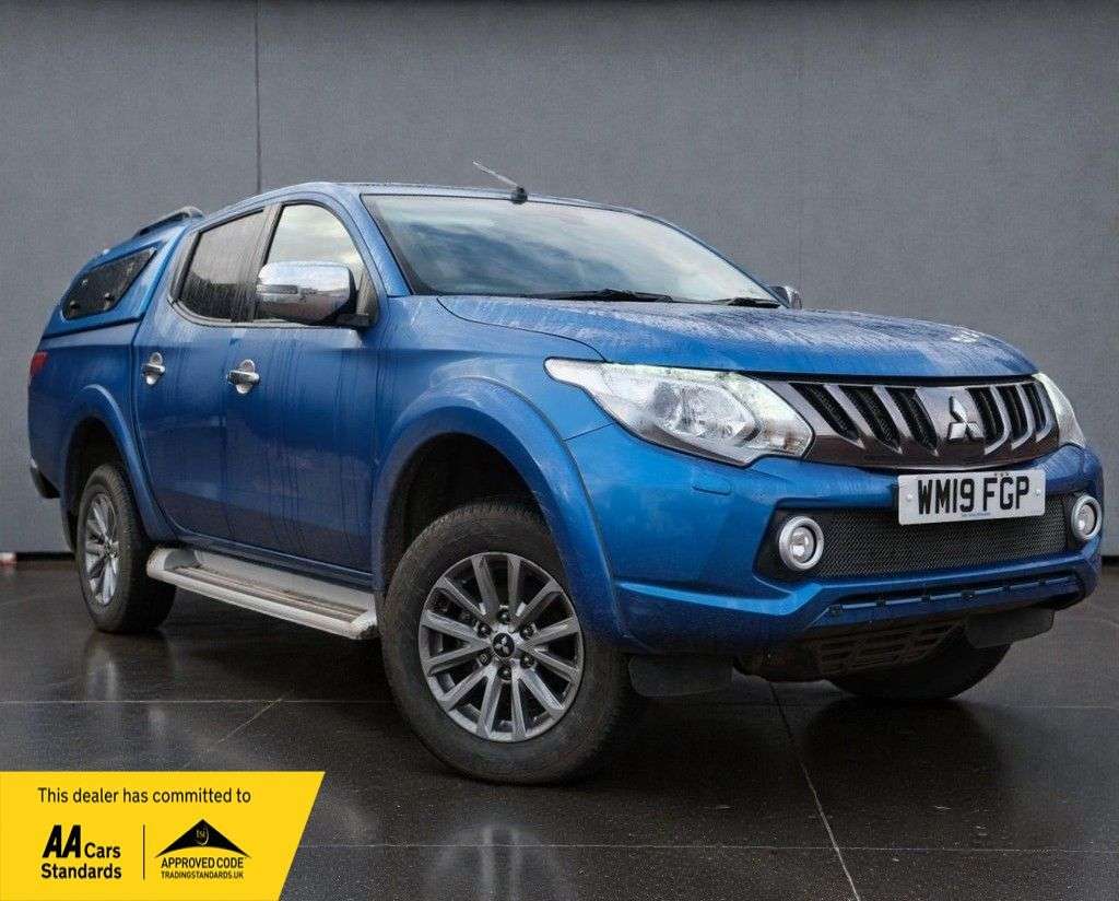 A 2019 MITSUBISHI L200 2.4 DI-D DC Barbarian Pickup Double Cab 4dr Diesel Manual 4WD Euro 6 (178 p A 2019 MITSUBISHI L200 2.4 DI-D DC Barbarian Pickup Double Cab 4dr Diesel Manual 4WD Euro 6 (178 p