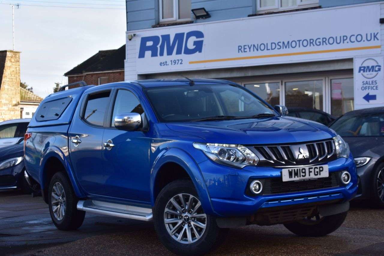 A 0 MITSUBISHI L200 NO VAT 2.4 DI-D DC Barbarian Pickup Double Cab 4dr Diesel Manual 4WD Euro 6 A 0 MITSUBISHI L200 NO VAT 2.4 DI-D DC Barbarian Pickup Double Cab 4dr Diesel Manual 4WD Euro 6
