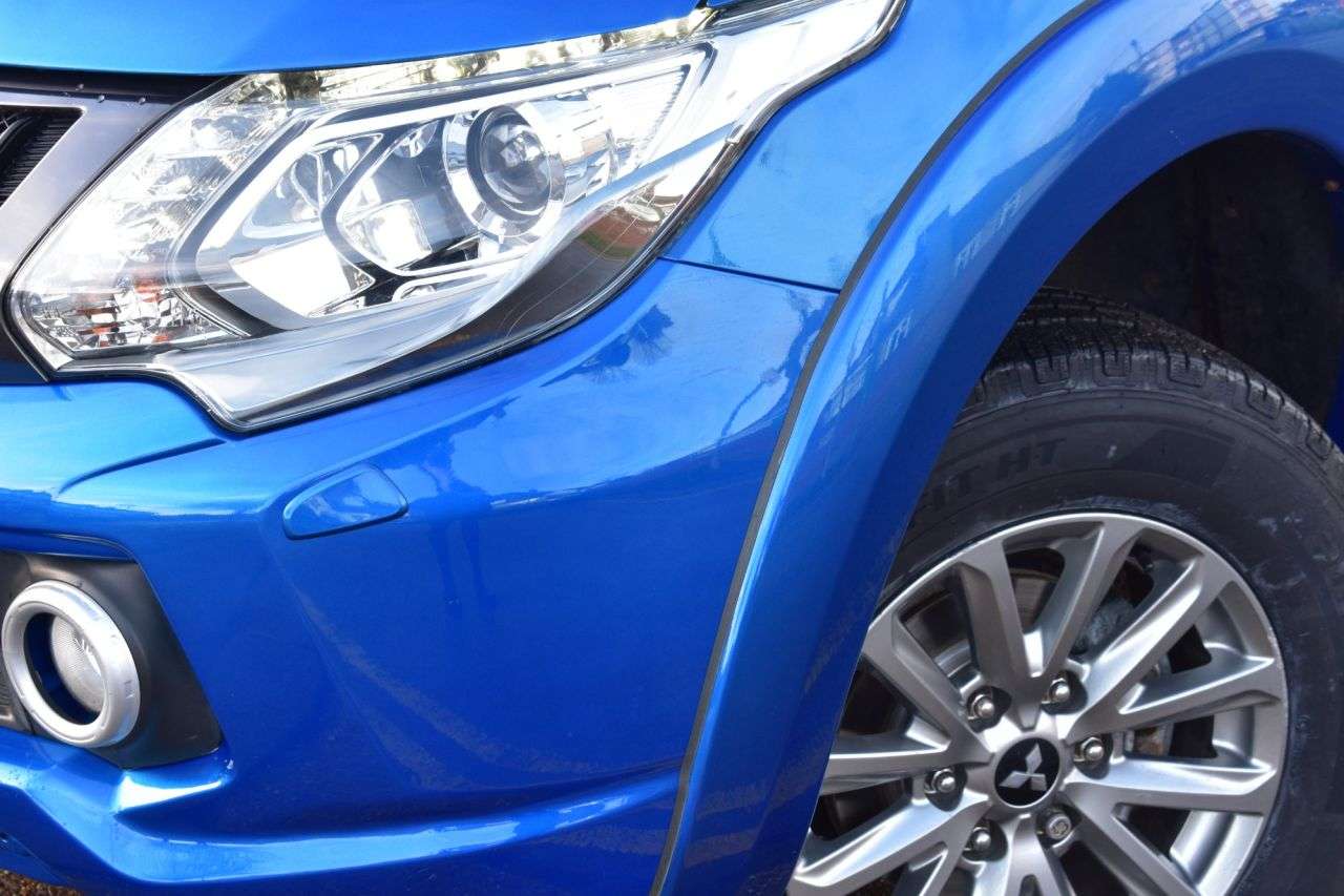 0 MITSUBISHI L200 0 MITSUBISHI L200