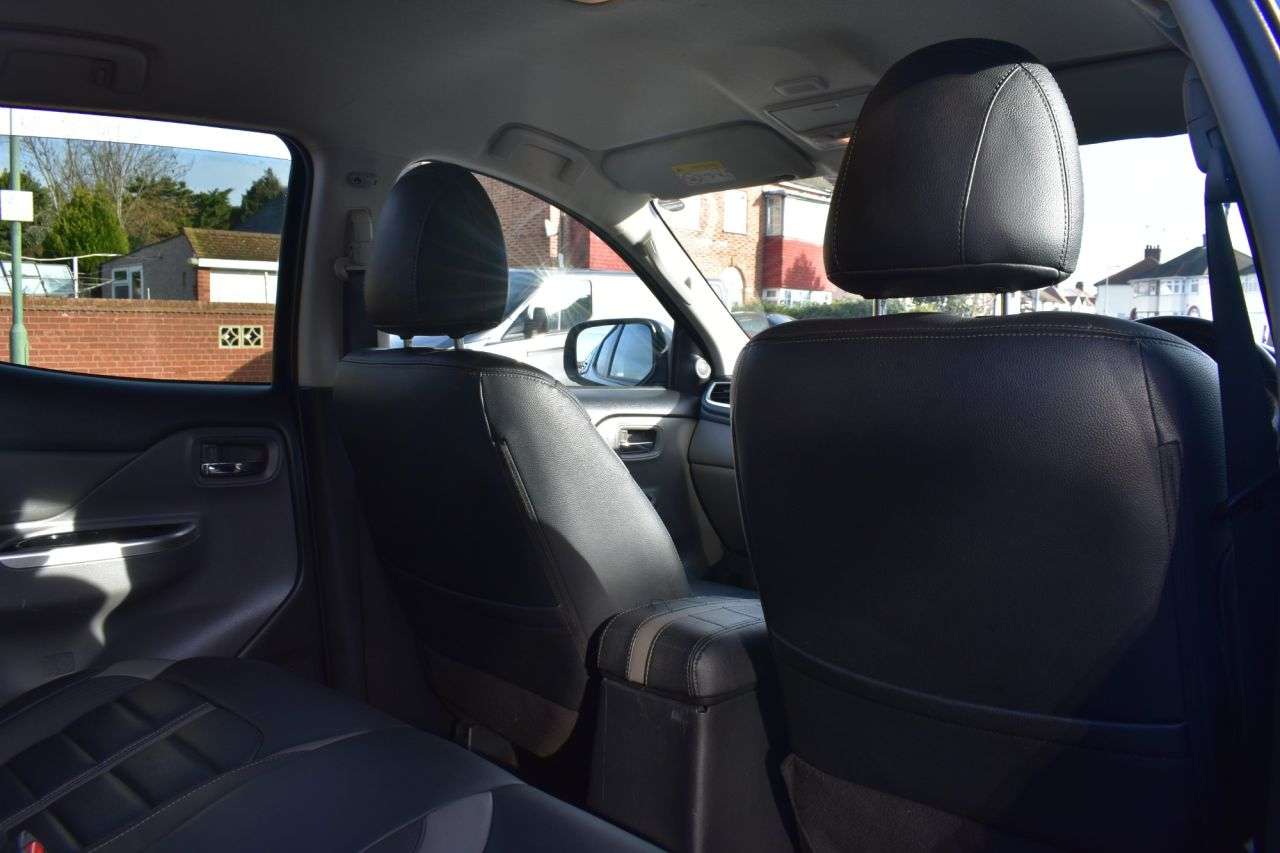 0 MITSUBISHI L200 0 MITSUBISHI L200