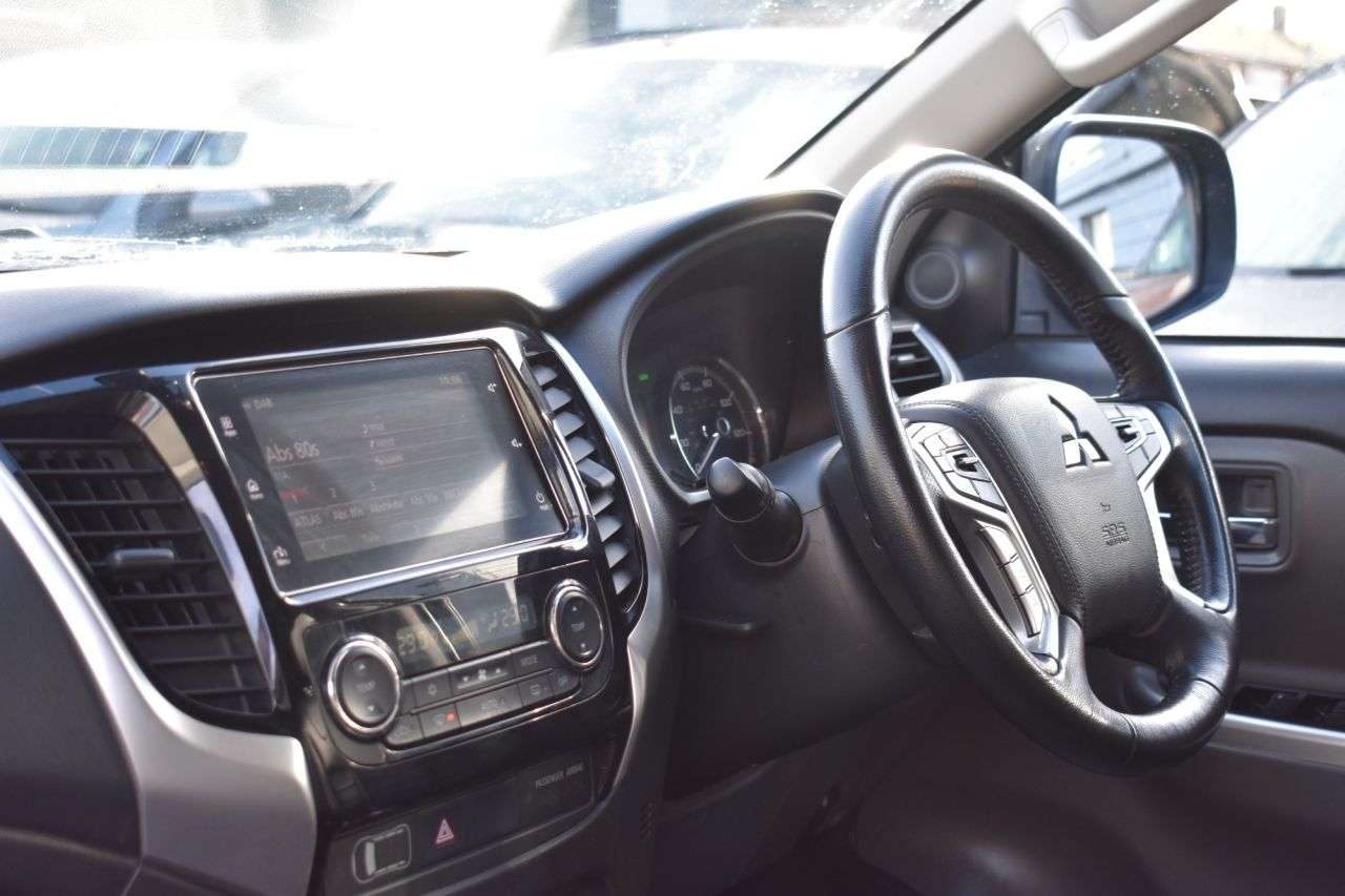 0 MITSUBISHI L200 0 MITSUBISHI L200