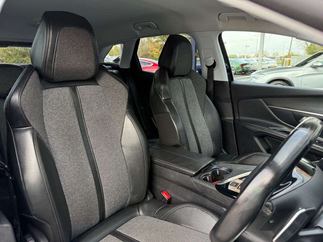 2017 PEUGEOT 3008 2017 PEUGEOT 3008