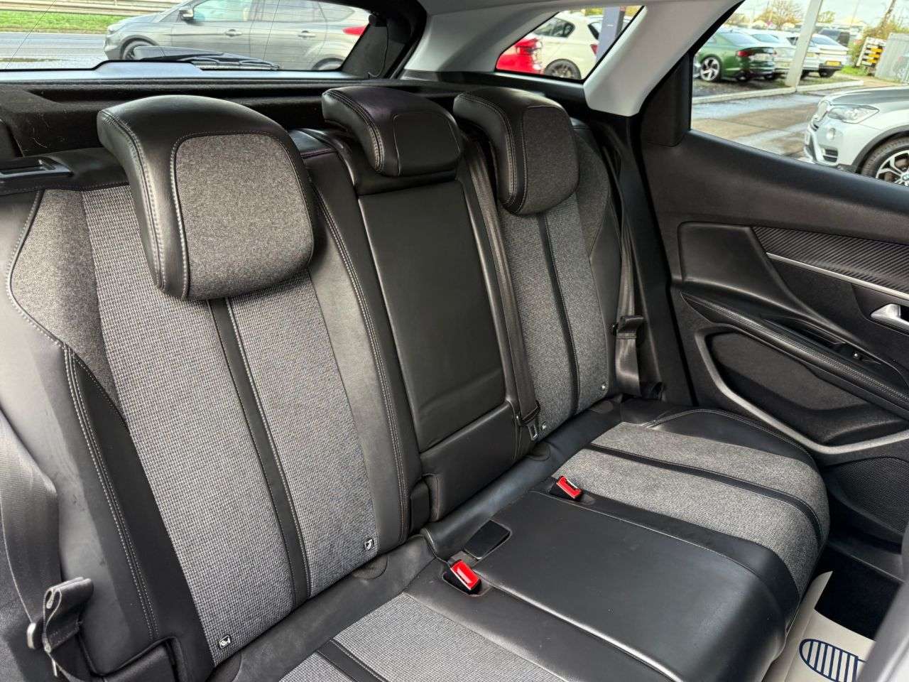 2017 PEUGEOT 3008 2017 PEUGEOT 3008