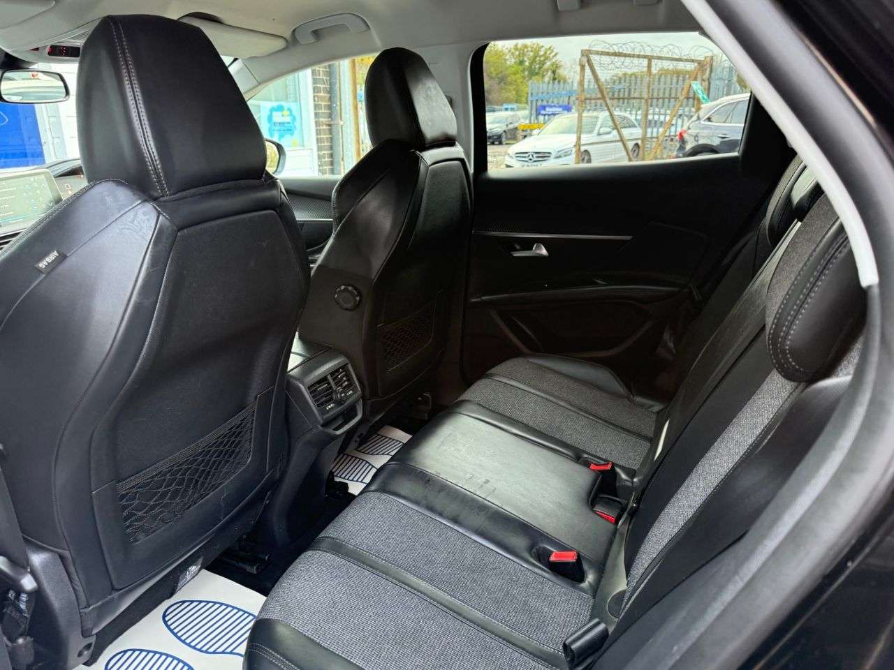 2017 PEUGEOT 3008 2017 PEUGEOT 3008