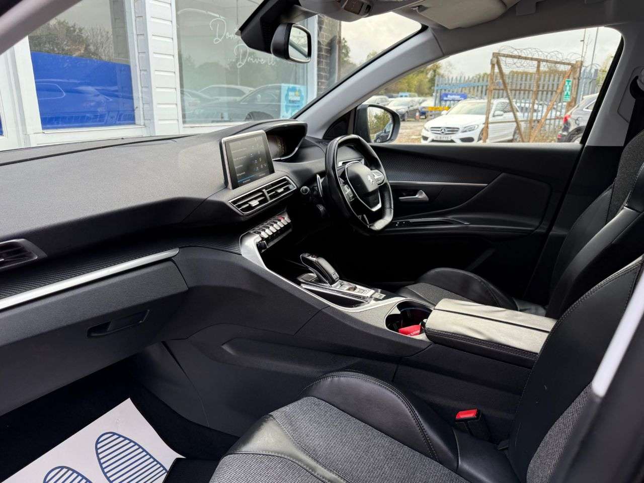 2017 PEUGEOT 3008 2017 PEUGEOT 3008