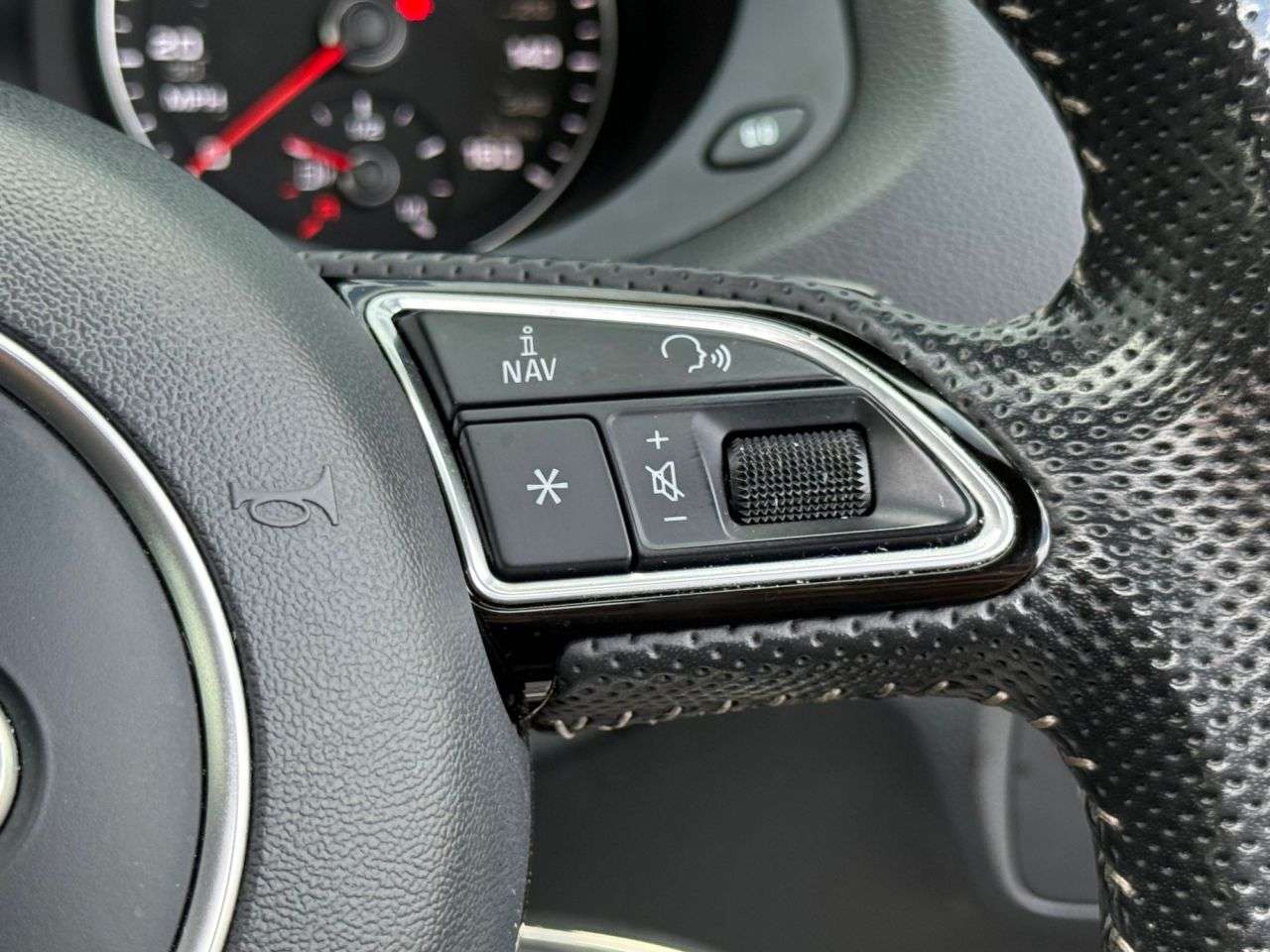 2017 AUDI Q3 2017 AUDI Q3