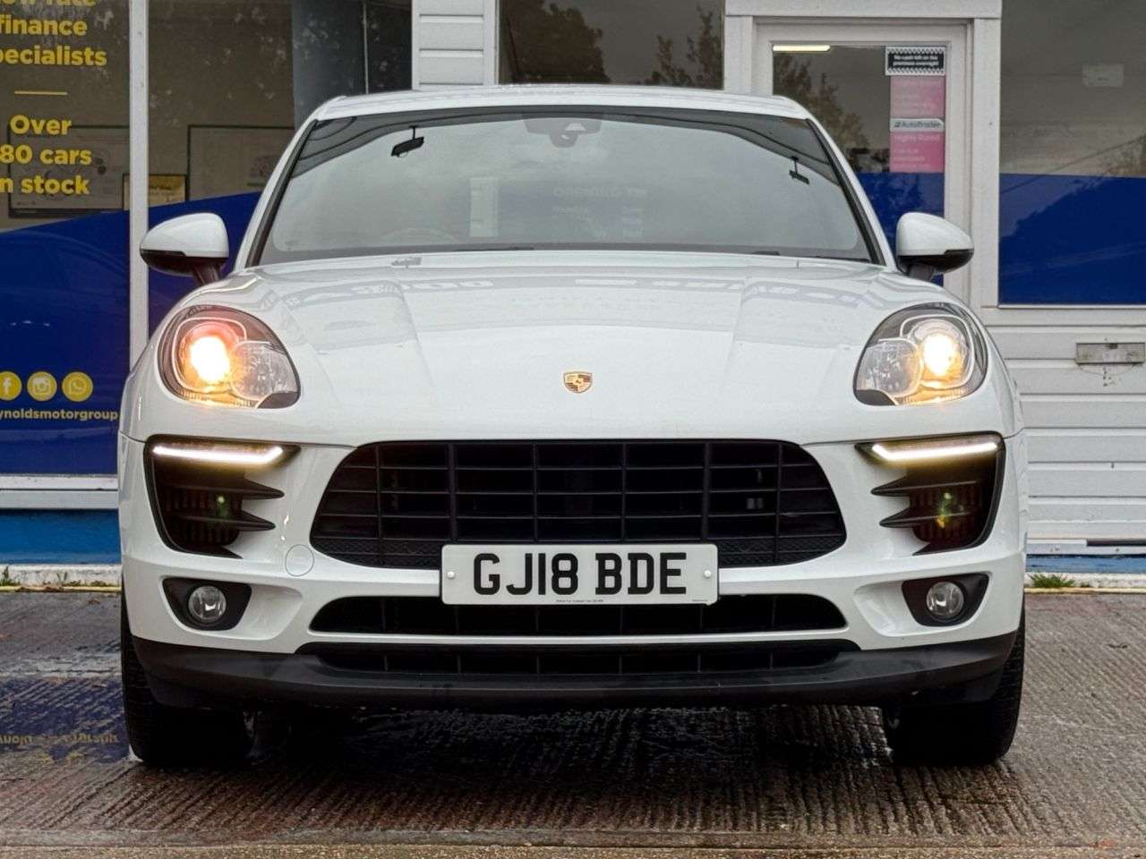 2018 PORSCHE MACAN 2018 PORSCHE MACAN