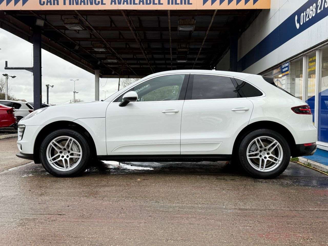 2018 PORSCHE MACAN 2018 PORSCHE MACAN